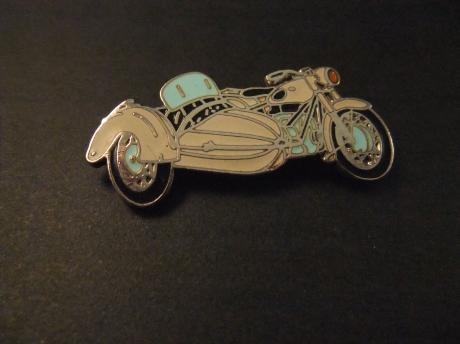 Zündapp KS601 met Steib zijspan creme